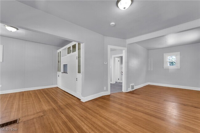 Foto del edificio - 21871 Nicholas Ave