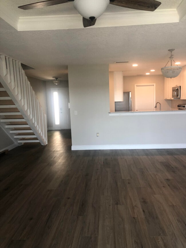 Building Photo - 608 Orange Blossom Dr