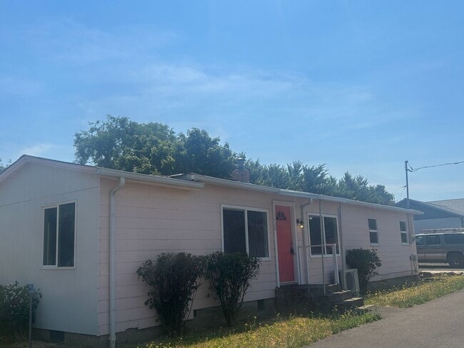 Building Photo - 1420 Gleason Rd
