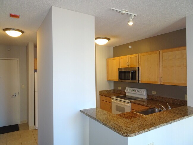 Building Photo - 222 N Columbus Dr