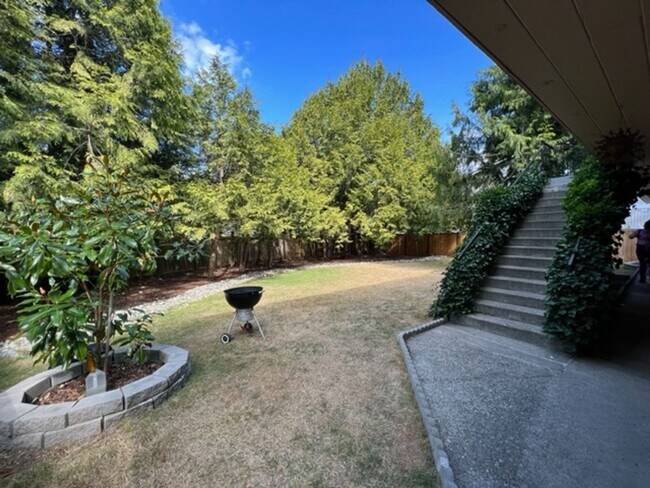 Foto del edificio - Charming 2 Bedroom 1 Bath Apt near Downtow...