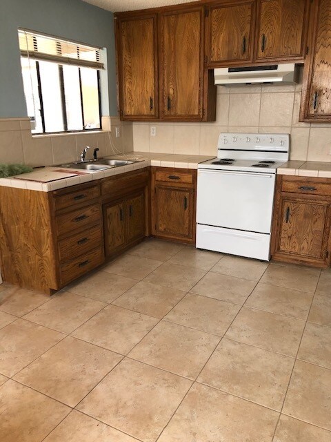 Foto del edificio - 5117 Patton Way