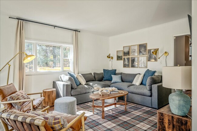 Foto del edificio - 117 Pond Rd