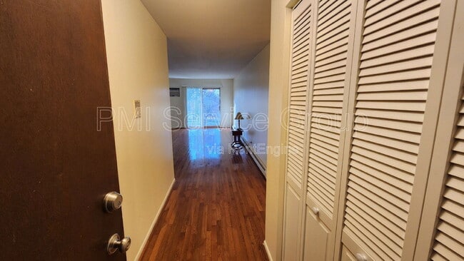 Foto del edificio - 2331 Ogden Ave