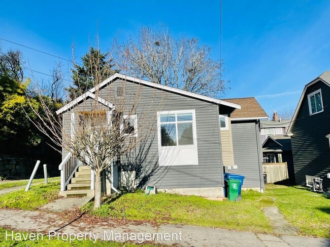 Building Photo - 2 br, 2 bath House - 2216 E Mercer St   B