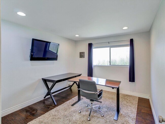 Building Photo - 6763 Radlock Ave