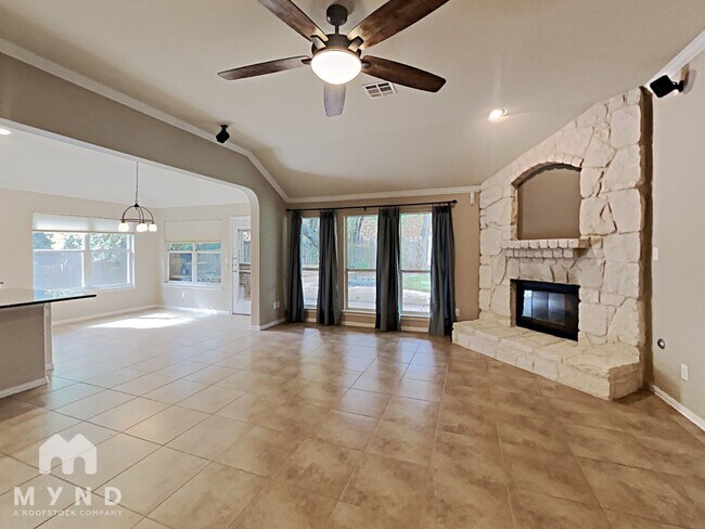 Building Photo - 205 Kati Ln