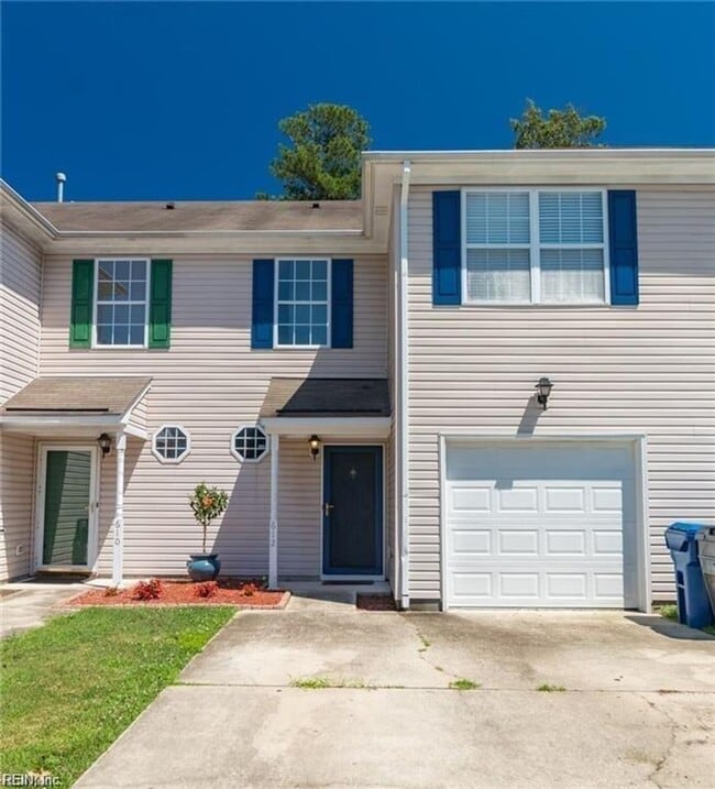 Building Photo - 612 Barberton Dr