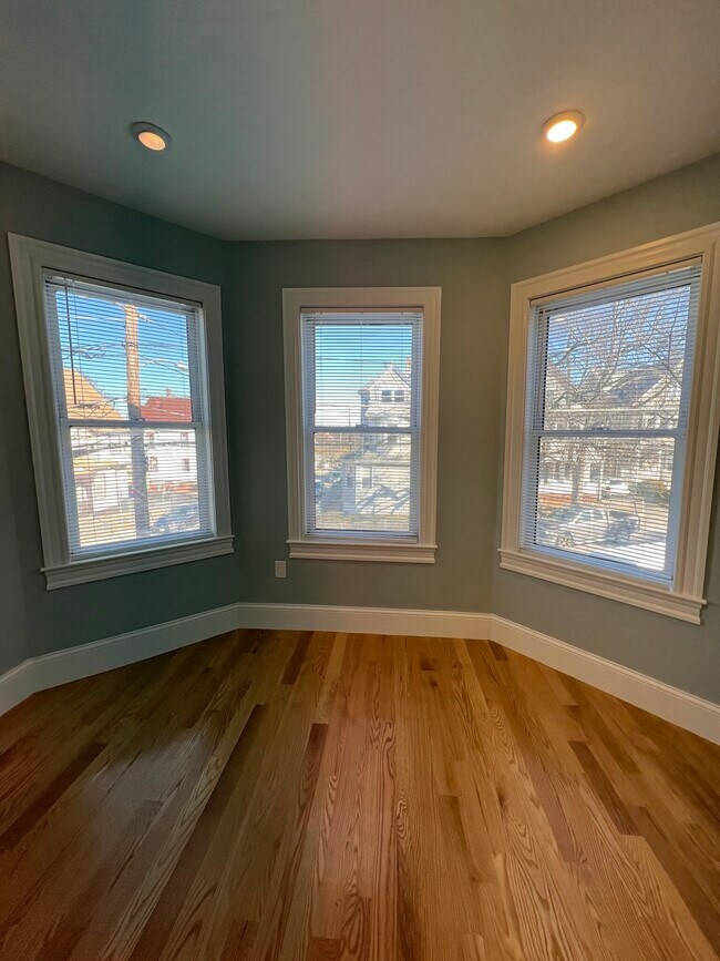 Building Photo - 75 Winchester St