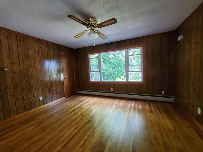 Building Photo - 1 Avon Dr