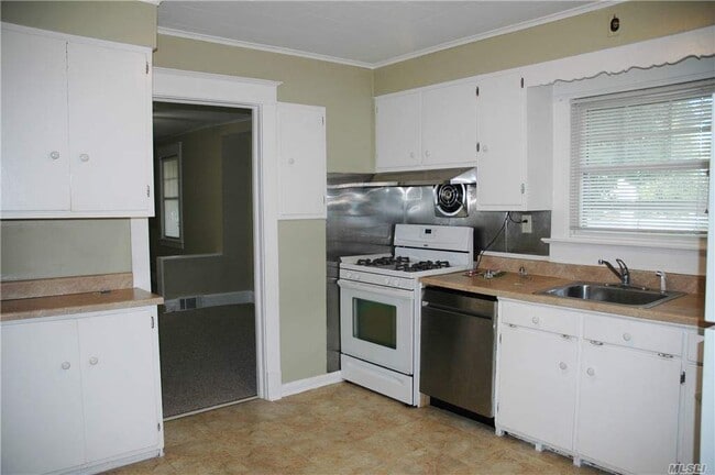 Foto del edificio - 253 Northern Blvd