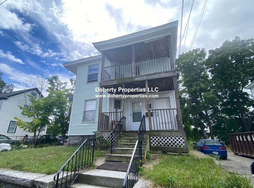 38 Plymouth St, Lowell, MA 01854 Condo for Rent in Lowell, MA