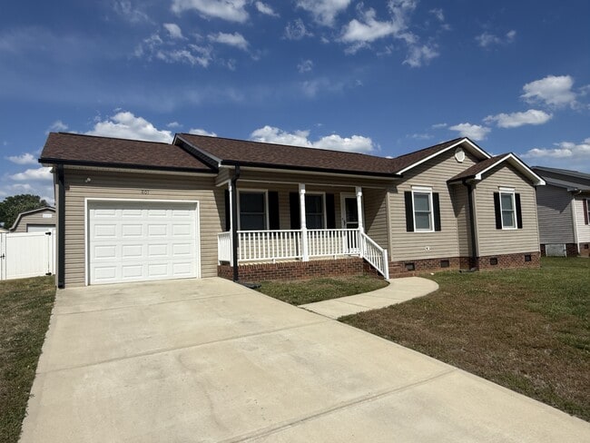 Building Photo - 801 Sunview Dr NW
