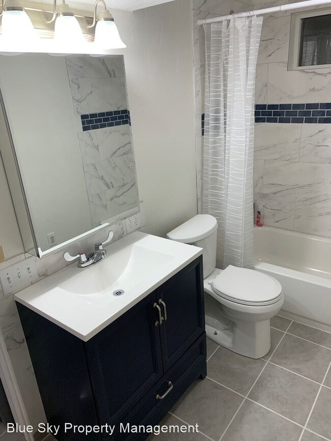 Building Photo - 5 br, 3 bath House - 379 w 2nd s