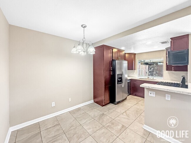 Foto del edificio - Beautiful 2B 2.5BA Townhouse in El Cajon!