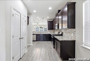 Foto del edificio - 21939 Caprock Cyn