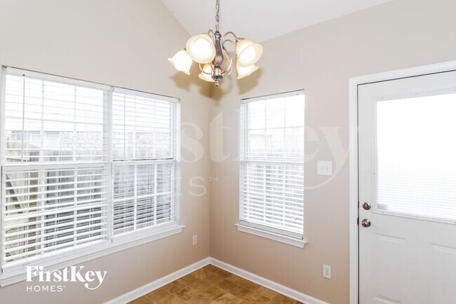 Foto del edificio - 2832 Misty Briar Cove