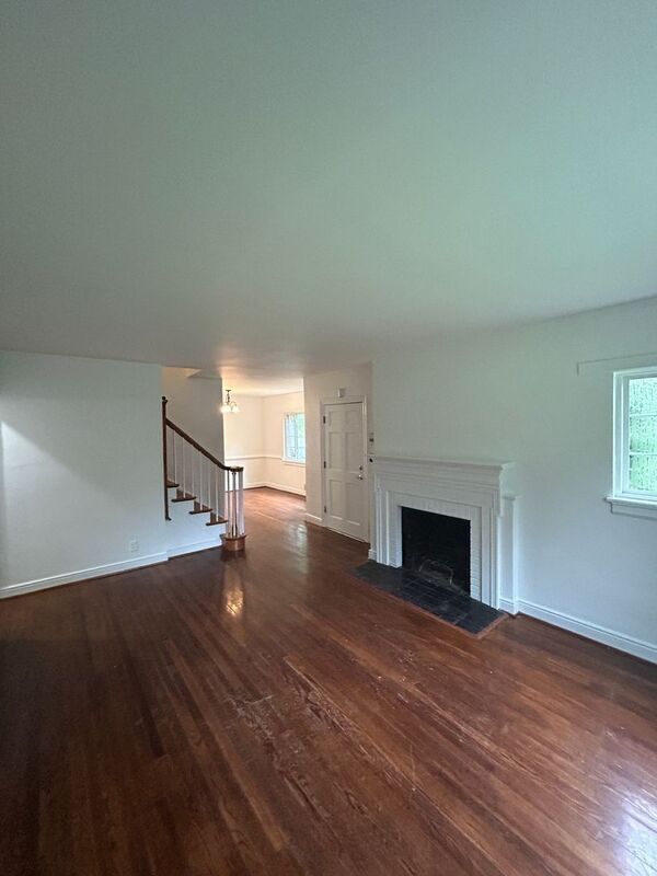 Building Photo - 7501 Tanglewood Rd