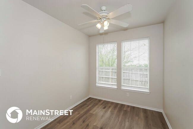 Building Photo - 204 Ridgeway Blvd