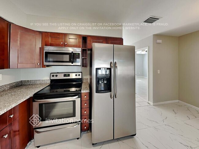 Building Photo - 908 Belmont Dr