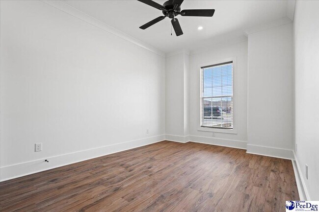 Foto del edificio - 1302 Twelve Oaks Ln