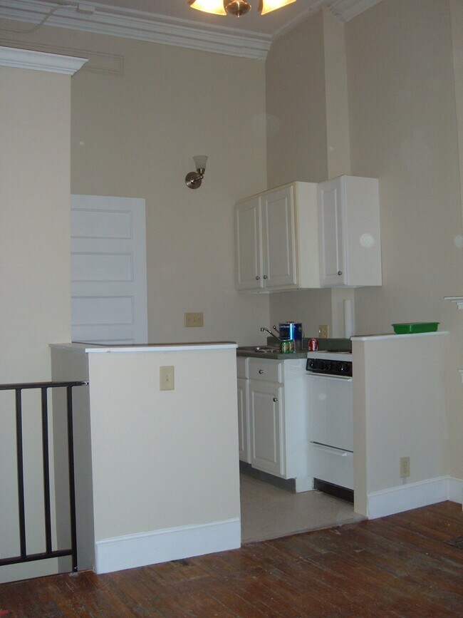 Building Photo - 28 Willett St