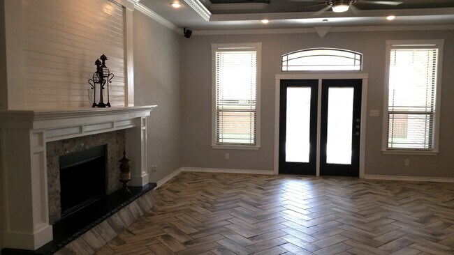 Foto del edificio - 220 Black Walnut Ct