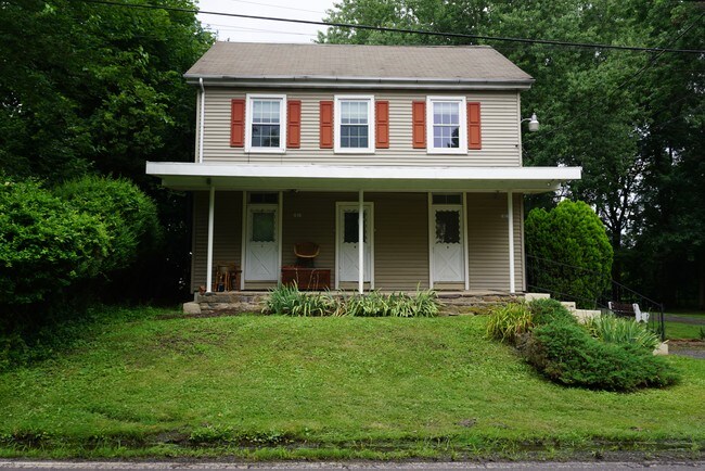 Building Photo - 1031-1033 Old Bethlehem Rd