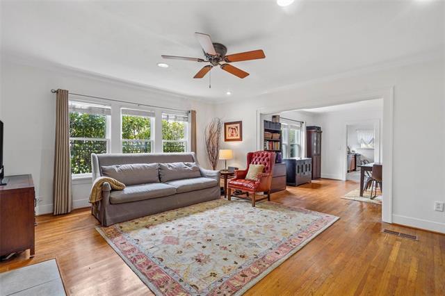 Foto del edificio - 4036 Dexter Ave