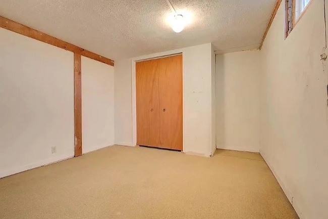 Foto del edificio - 224 W Wilson St