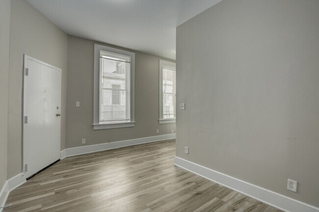 Foto del edificio - 2-BED SECTION 8 APPROVED