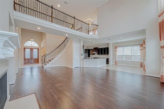Foto del edificio - 25719 Oakwood Knoll Dr