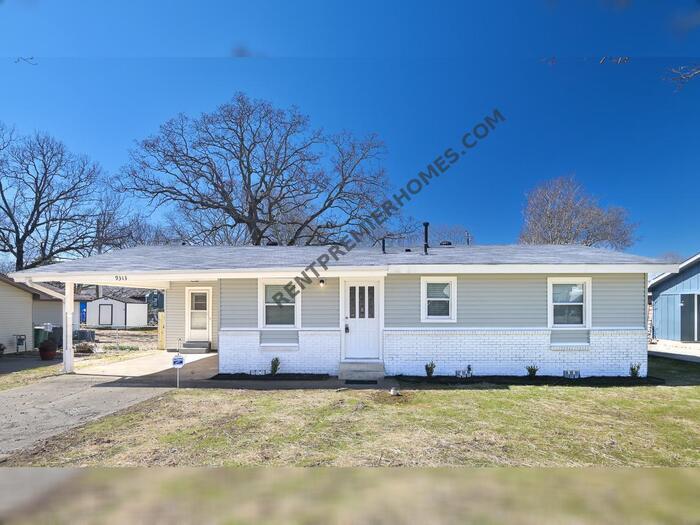 Primary Photo - 9313 Woodbine Dr