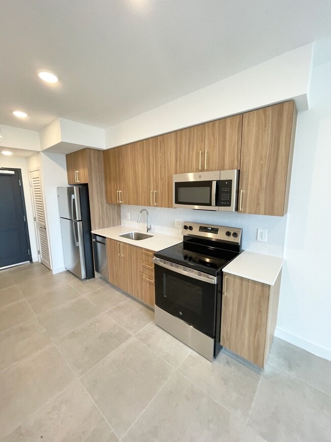 Photo - 1940 Van Buren St Apartment