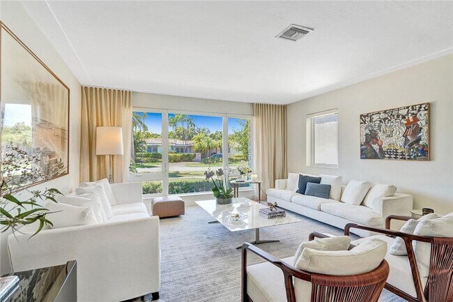 Building Photo - 6301 Leonardo St