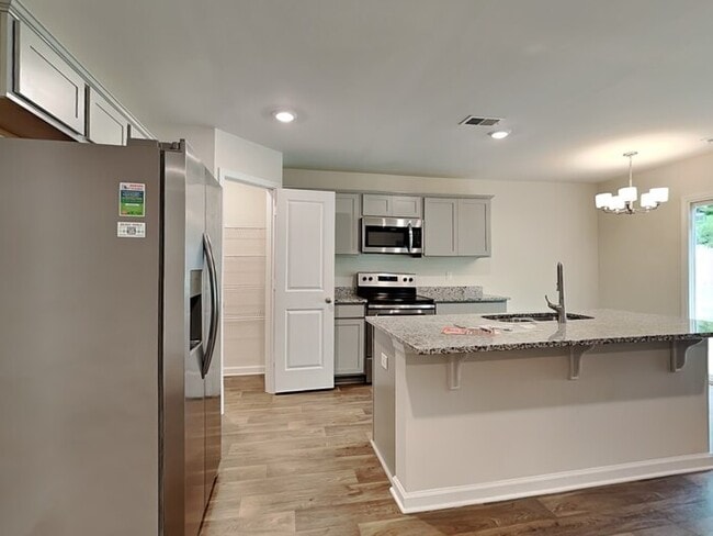 Foto del edificio - 274 Bent Holly Dr