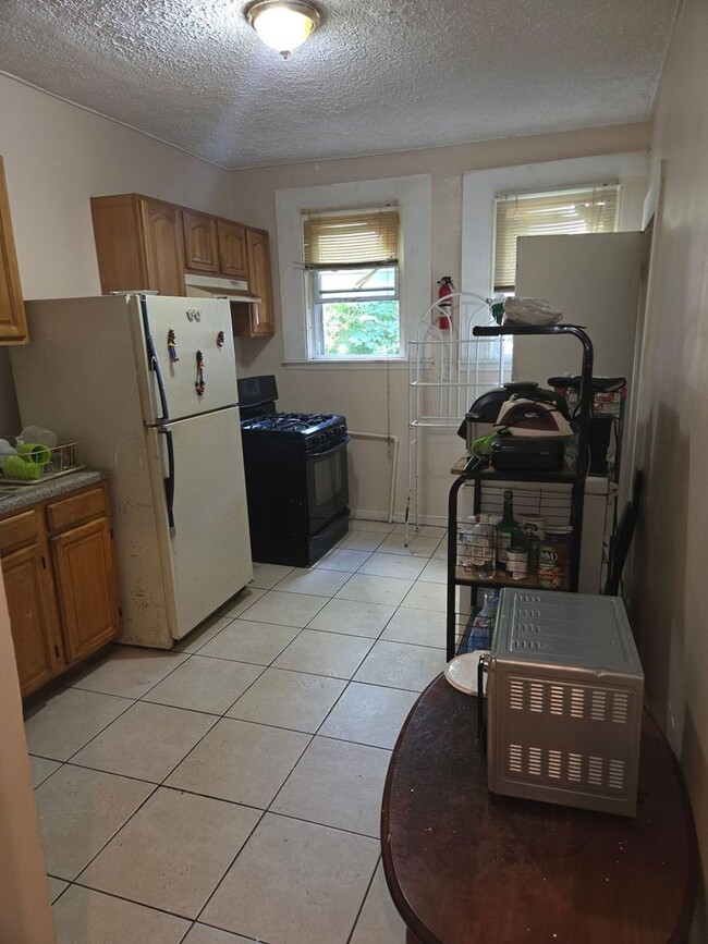 Photo - 239 N 5th St Apartment