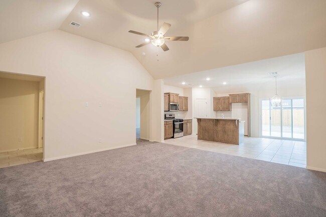 Building Photo - Gorgeous New Construction Home 4 Bed 3 Bat...