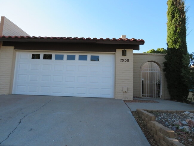 Building Photo - 2 Bedroom 2 Bath Townhouse Available for Rent