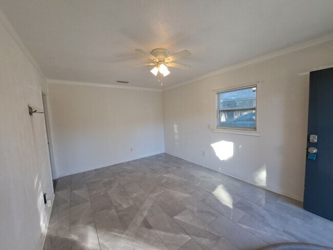 Foto del edificio - Recently Renovated 3BR/1BA Home!