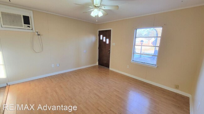 Building Photo - 3 br, 1 bath House - 4608 BIRDWELL