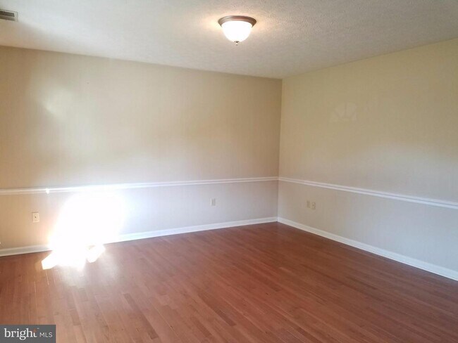 Foto del edificio - 117 Covington Ln