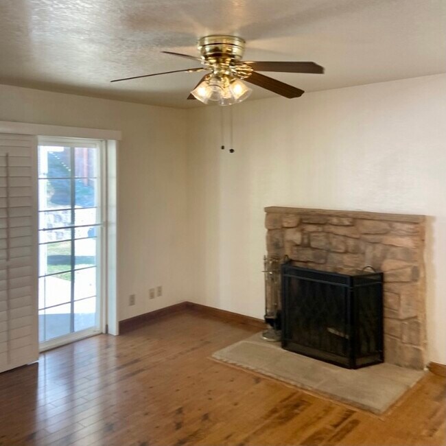 Foto del edificio - 8333 Beckwith Way