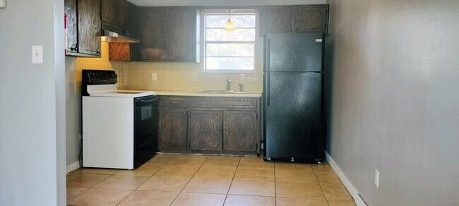 Kitchen - 506 Buena Vista Ave