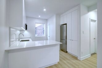 Building Photo - 3421 Rue Durocher