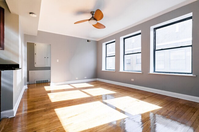 Building Photo - One Bedroom in South Shore
