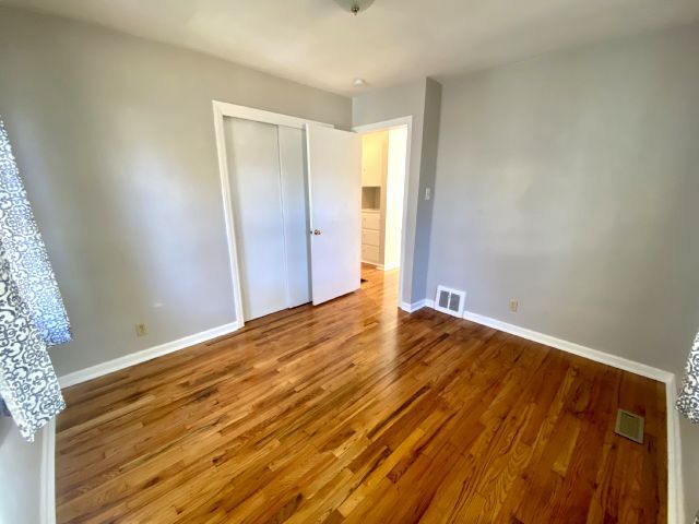 Bedroom - 1015 W High St