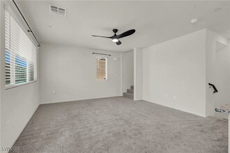 Building Photo - 2662 Champagne Gold Ave