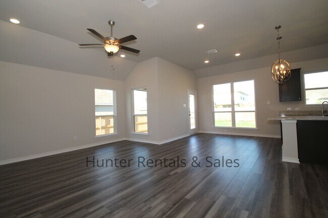 Foto del edificio - Temple North Gate Beauty!  Rent Reduced! Won't last long!