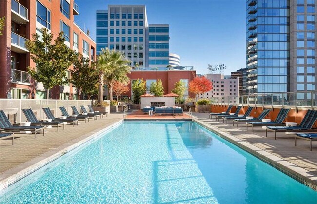 Foto del edificio - 77 N Almaden Ave